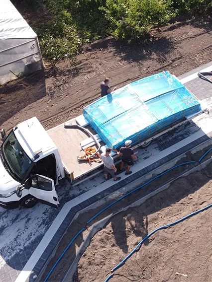 Widok z drona na załadunek